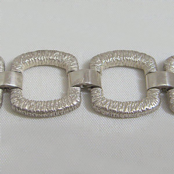 (b1264)Pulsera de plata con eslabones cuadrados.